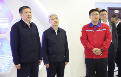 黑龙江省委副秘书长王辉莅临pg麻将胡了参观调研